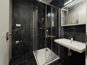Pronájem bytu 1+kk, Brno, Komárovská, 28 m2