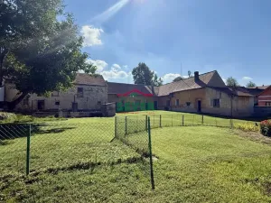 Prodej rodinného domu, Křesín - Levousy, 241 m2