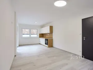 Pronájem bytu 2+kk, Třeboň, Sokolská, 48 m2
