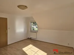 Pronájem bytu 3+1, Kralupy nad Vltavou, Kuzmínova, 60 m2