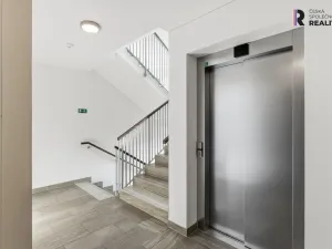 Pronájem bytu 1+kk, Praha - Třebonice, Do zahrádek I, 29 m2