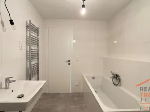 Prodej bytu 2+kk, Hradec Králové, Pod Zámečkem, 43 m2
