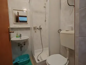 Prodej vícegeneračního domu, Njivice, Chorvatsko, 130 m2