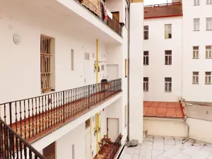Pronájem bytu 1+1, Praha - Žižkov, Prokopova, 48 m2