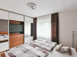 Pronájem bytu 2+1, Praha - Bubeneč, Národní obrany, 74 m2
