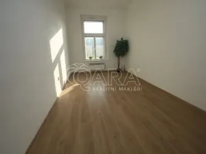 Pronájem bytu 1+kk, Praha - Žižkov, Hartigova, 29 m2