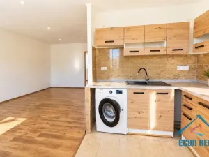 Prodej bytu 2+kk, Praha - Černý Most, Bratří Venclíků, 45 m2