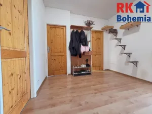 Pronájem bytu 3+1, Praha - Prosek, Vysočanská, 84 m2