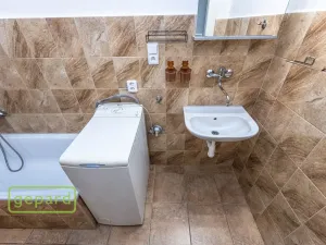 Pronájem bytu 2+kk, Praha, Osadní, 46 m2