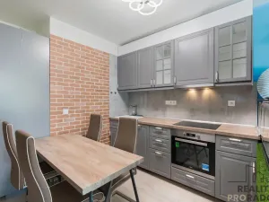 Pronájem bytu 1+kk, Praha - Letňany, Škrábkových, 39 m2
