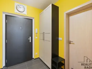 Pronájem bytu 1+kk, Praha - Letňany, Škrábkových, 39 m2