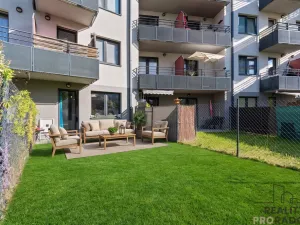 Pronájem bytu 1+kk, Praha - Letňany, Škrábkových, 39 m2