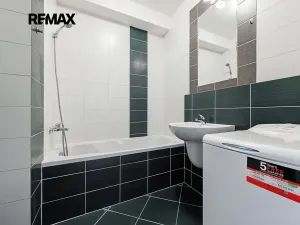 Prodej bytu 1+kk, Praha - Záběhlice, Mattioliho, 32 m2