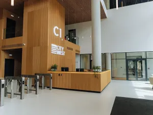Pronájem kanceláře, Praha - Stodůlky, náměstí Junkových, 2000 m2