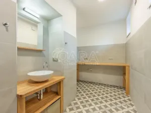 Pronájem bytu 2+kk, Praha - Dejvice, Nad Šárkou, 62 m2