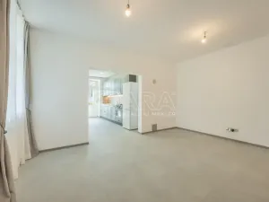 Pronájem bytu 2+kk, Praha - Dejvice, Nad Šárkou, 62 m2