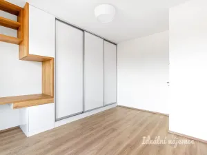 Pronájem bytu 3+kk, Praha - Letňany, Hlučkova, 79 m2
