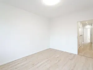 Prodej bytu 3+1, Praha - Záběhlice, Holčovická, 70 m2