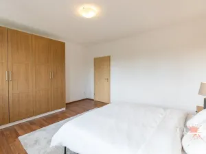 Prodej bytu 2+kk, Praha - Štěrboholy, Andersenova, 65 m2