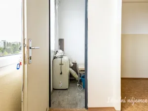 Pronájem bytu 1+kk, Praha - Prosek, Vysočanská, 36 m2
