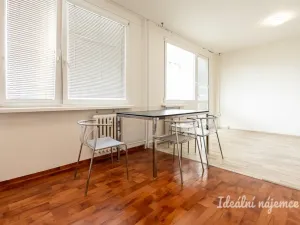 Pronájem bytu 1+kk, Praha - Prosek, Vysočanská, 36 m2