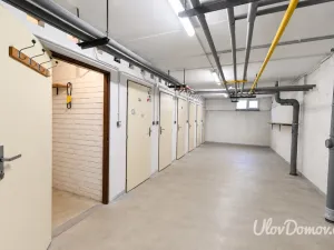 Prodej bytu 4+1, Praha - Lhotka, Toušeňská, 77 m2