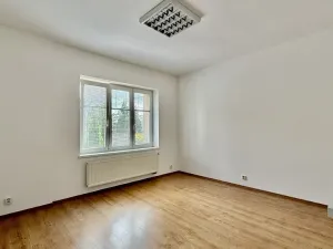Pronájem obchodního prostoru, Ostrava - Mariánské Hory, Korunní, 30 m2