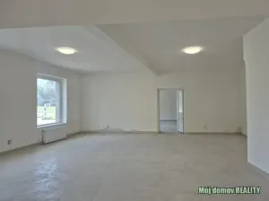 Pronájem obchodního prostoru, Žatec, Husitské náměstí, 300 m2
