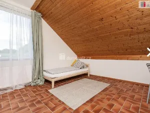 Pronájem atypického bytu, Praha - Lipence, Jílovišťská, 14 m2