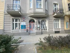 Pronájem kanceláře, Praha - Vršovice, 28. pluku, 150 m2