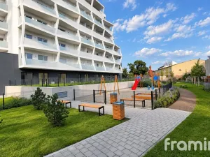 Pronájem bytu 1+kk, Brno, Komárovská, 38 m2