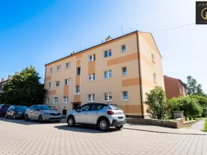 Prodej bytu 2+1, Unhošť, Komenského, 48 m2