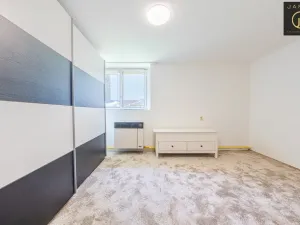 Prodej bytu 2+1, Unhošť, Komenského, 48 m2