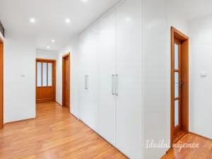 Pronájem bytu 4+kk, Praha, N. A. Někrasova, 127 m2