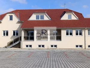 Prodej bytu 2+kk, Hevlín, 77 m2