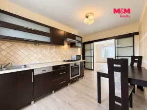 Prodej bytu 2+1, Karviná - Nové Město, Fučíkova, 63 m2