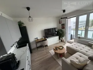 Prodej bytu 1+kk, Praha, Arnošta Staňka, 7769 m2