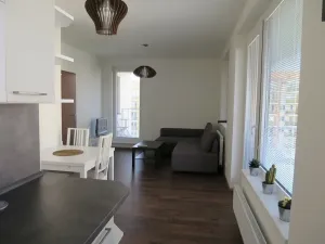 Pronájem bytu 2+kk, Praha - Horní Měcholupy, Padovská, 50 m2