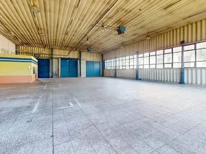 Pronájem skladu, Hradec Králové, Akademika Bedrny, 760 m2