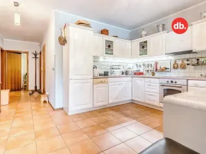 Prodej rodinného domu, Stružná, 240 m2