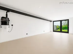 Prodej rodinného domu, Praha - Modřany, 304 m2