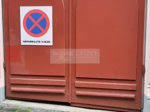 Pronájem garáže, Praha - Vinohrady, Mánesova, 10 m2