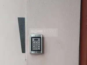 Pronájem garáže, Praha - Vinohrady, Mánesova, 10 m2
