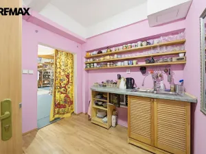 Pronájem obchodního prostoru, Karlovy Vary, Jugoslávská, 142 m2