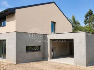 Prodej rodinného domu, Kamenice - Ládví, Benešovská, 159 m2