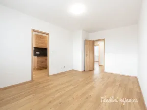 Pronájem bytu 3+1, Praha - Stodůlky, Amforová, 68 m2