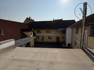 Pronájem výrobních prostor, Netolice, Mírové Náměstí, 500 m2