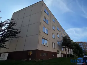Prodej bytu 3+1, Zlaté Hory, Na Sídlišti, 68 m2