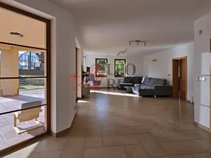 Prodej vily, Kamenice - Ládví, Lísková, 316 m2