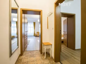 Pronájem bytu 2+1, Jindřichův Hradec, nám. Míru, 100 m2
